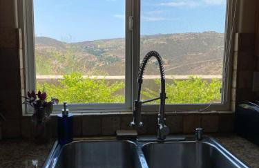 Acres of Bliss - A hillside getaway - Foto 16