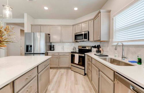 Charming Troy Escape Comfort Near Waco - Foto 9