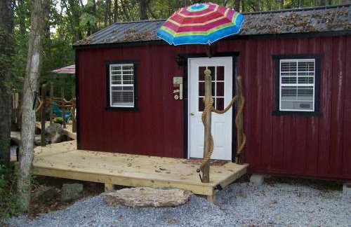 Secluded Sedona Tiny House in Woods Near Lake | Fire Pit, Hammocks, Full Kitchen & Breakfast - Foto 60