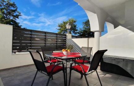 Nice Duplex Home, Marbella, See View, Hotel Resort - Photo 8