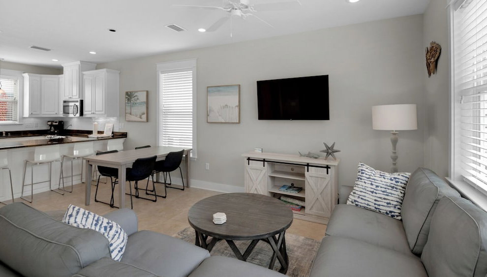 Beach Cottage w/ Backyard Oasis - Quiet Neighborhood in BMB - Foto 1, Imagem principal