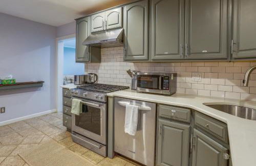 Charming Monroe Township Home - 13 Mi to RU! - Foto 9