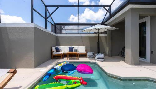 Luxurious Family-friendly 5 Bd 12 Guests w Screened Pool Close to Disney - Foto 1