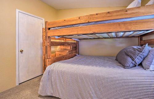 Lovely Detroit Home with Deck - Walk to Town! - Foto 18