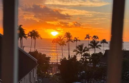 Island Glow Kailua Village #508 free assigned parking, AC, downtown, walk to restaurants, bars and the pier - Foto 35