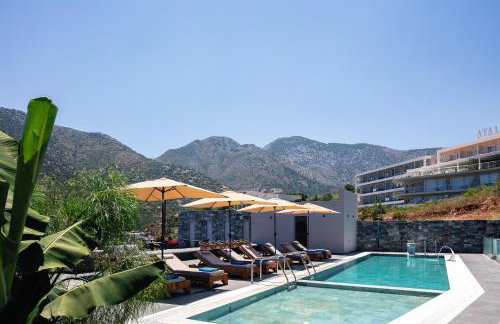 Isla Villas & Suites - Photo 1