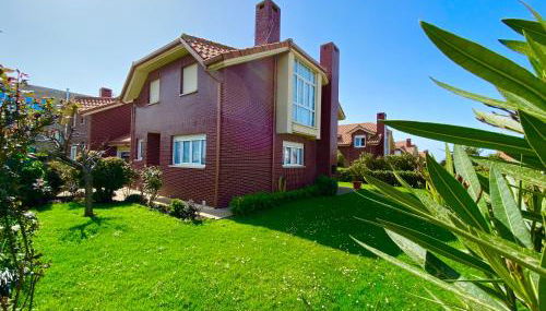 Casa de Anmar casa independiente con jardín, Ajo - Foto 2, Garden