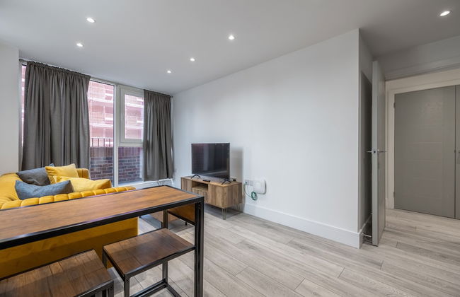 Stunning 2-bed Apartment in Camberley - Foto 17