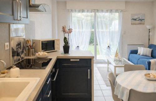 Centre ville de Sarzeau, appartement au calme avec jardinet et parking privé - Foto 7