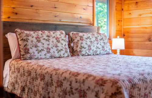 ADK Cabin with Hot Tub, Near Whiteface, Lake Placid, Fire Pit, Game Rm - Foto 74