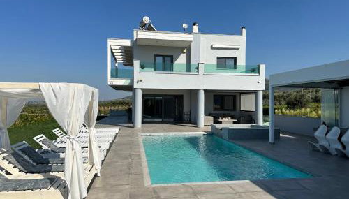 Maria Luxury Villa - Foto 2, sunbed