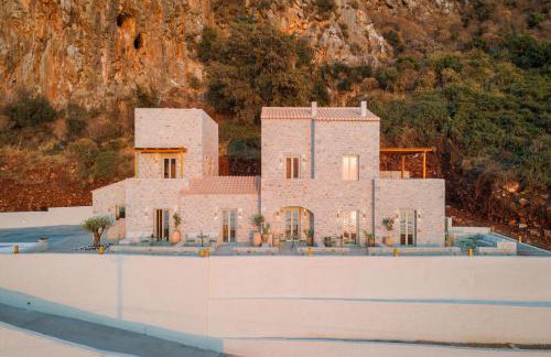 Yerma Suites Limeni - Photo 68