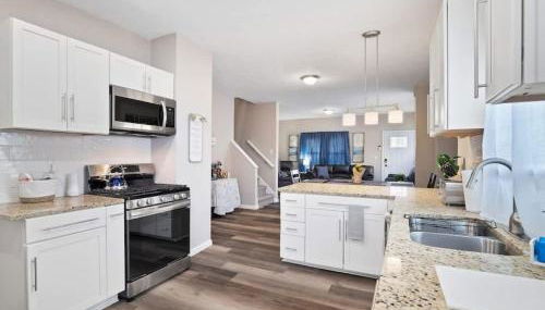 Large Remodeled 4 Bedroom Only 7 Minutes to Downtown - Foto 4