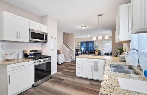 Large Remodeled 4 Bedroom Only 7 Minutes to Downtown - Foto 4