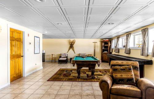 Gorgeous Cottage with Hot-tub and Games in Beaver Cove, Maine - Foto 47