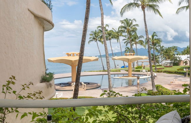 Ocean Front Condo With Pool Sleeps 6 Adults - Foto 22