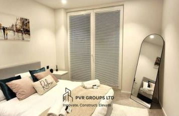 Canary Wharf Riverside Flat - Balcony - DLR 2 mins - Fast WiFi - Sleeps 3 - Photo 12