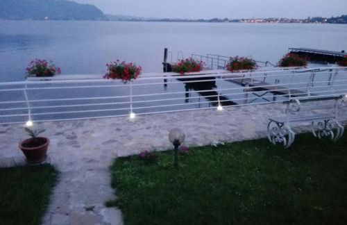 Villa Anastasye Your Lakefront Vacation Rental - Foto 26