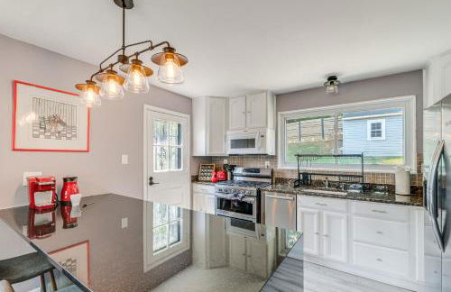 Arlington Townhome with Furnished Patio! - Photo 8