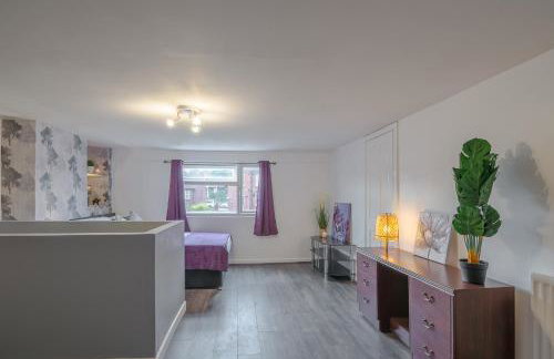 Ensuite Studio with Kitchenette Dudley DY2 - Foto 2