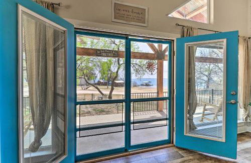 Charming Burnet Cottage with Lake View and Porch! - Foto 15