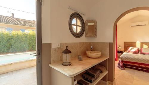 Mas provençal au coeur de L'Isle-sur-la-Sorgue - Photo 2