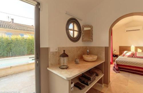 Mas provençal au coeur de L'Isle-sur-la-Sorgue - Photo 2