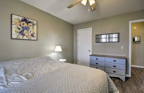 Steps to Sunset Beach Canal-Front Home with Dock! - Foto 8