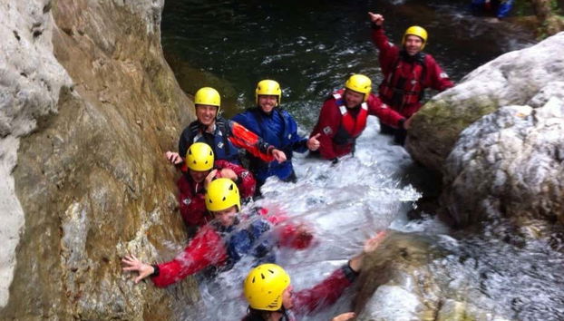 Traversée une rivière dans la Chapada dos Veadeiros