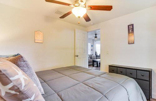 Walk to Art District and Beach Pet-Friendly Getaway - Foto 12