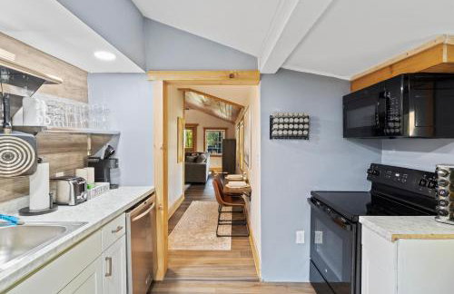 Cozy Home W/ King Bed & Lake access - Foto 16