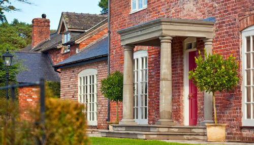 Bettws Hall Accommodation - Photo 4