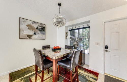 Screened Patio and Pool Boca Raton Retreat - Photo 6