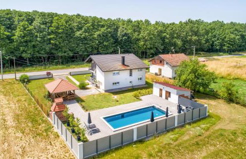 Gorgeous Home In Krizevci - Photo 15