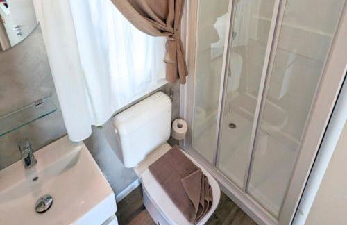 Mobile Home on Lago Maggiore - Direct Beach Access M3 - Foto 14