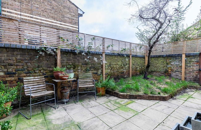 Trendy 2BD House 5 Mins From Willesden Junction! - Foto 25