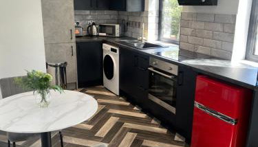 Spacious & Stylish Self Contained Studio Apartments - Foto 4