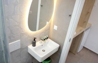 Arourahomes Spetses Town Suites - Foto 29