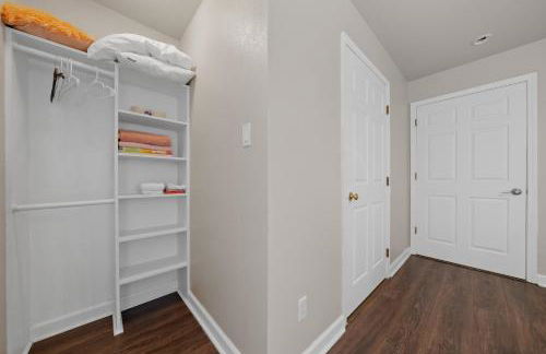 Pool, Hot Tub, Game Room & Sleeps 18! By StayLage - Foto 9