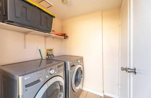 A+ 2 BR Victorian Home away from Home - Foto 26