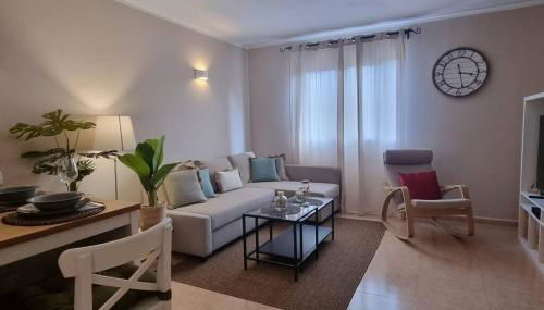 Bouganville - Apartment with Terrace & Shared Pool - Photo 2