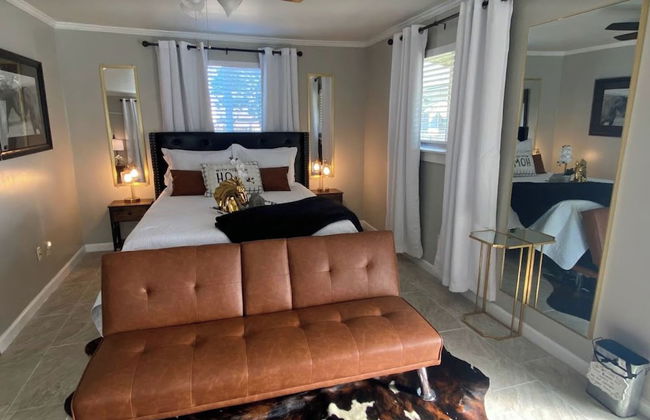 Stunning Cozy Downtown Guesthouse - Photo 2