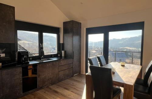 Luxus-Penthouse mit Weitblick & Balkon - Foto 13
