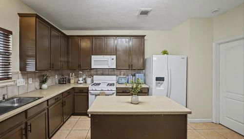 Baytown Htown Escape Air Hockey Yard BBQ Games - Foto 3