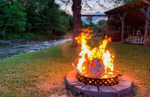 Jay Peak Getaway on Trout River - Foto 2