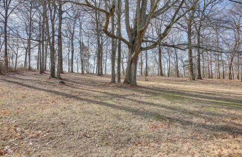 8 Mi to Kentucky Downs Quiet Getaway with Patio - Foto 23