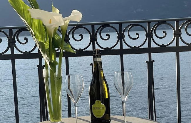 2-bed Apt With Stunning Lake Como Views & Terrace - Foto 21