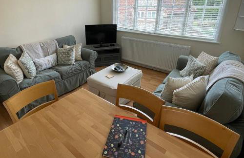 Fantastic Two Bedroom Courtyard Apartment - Foto 8