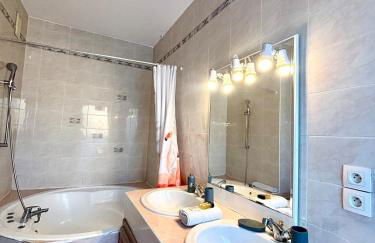 NICE, Exceptional Sea View, Top Floor, Parking - Photo 10