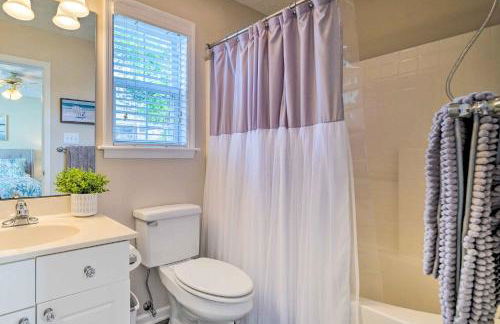 Oak Island Hideaway Hut about 1 Mi to Long Beach! - Foto 17